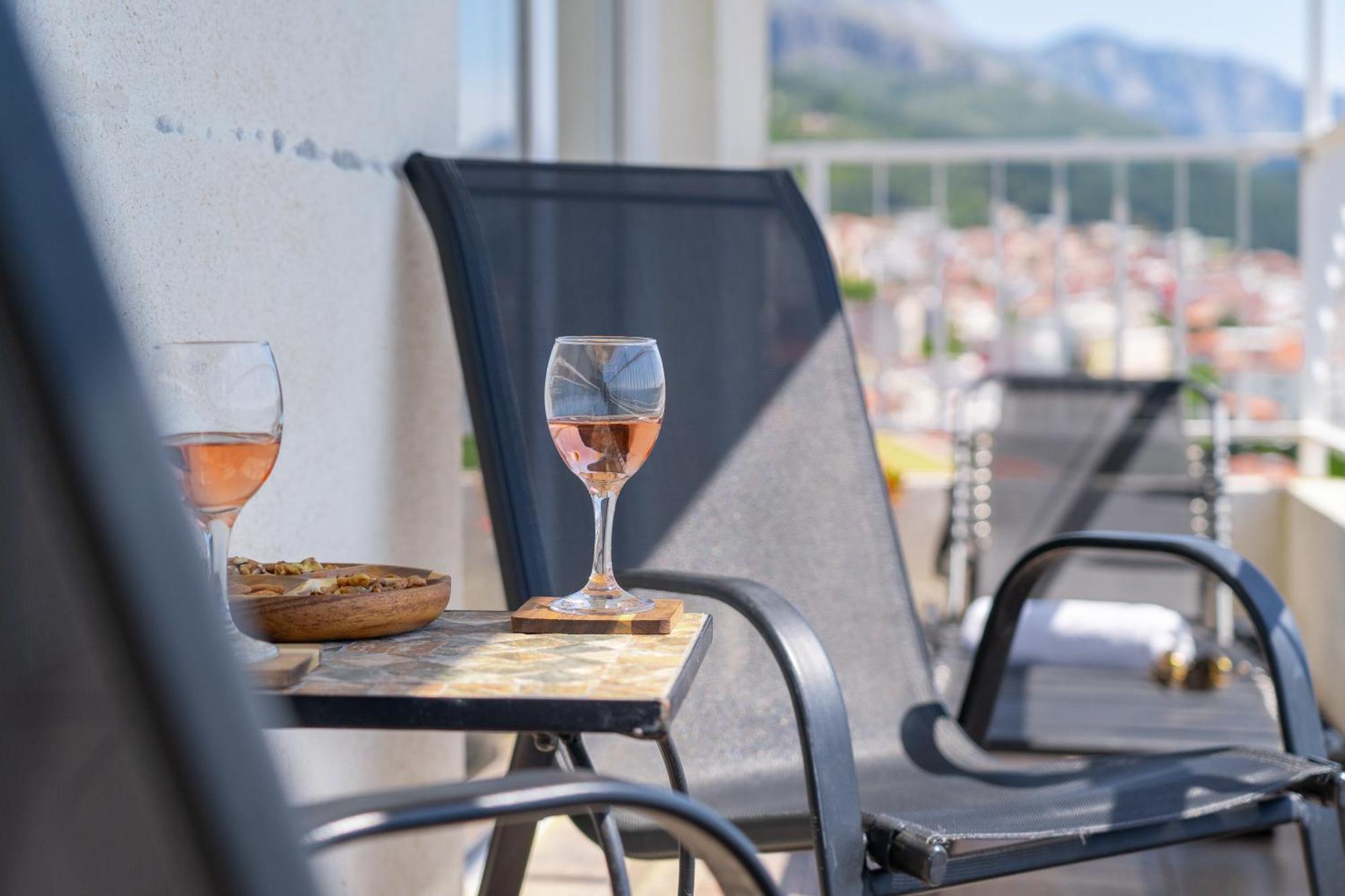 Apartment 30 M From Beach,Makarska,Marija Экстерьер фото