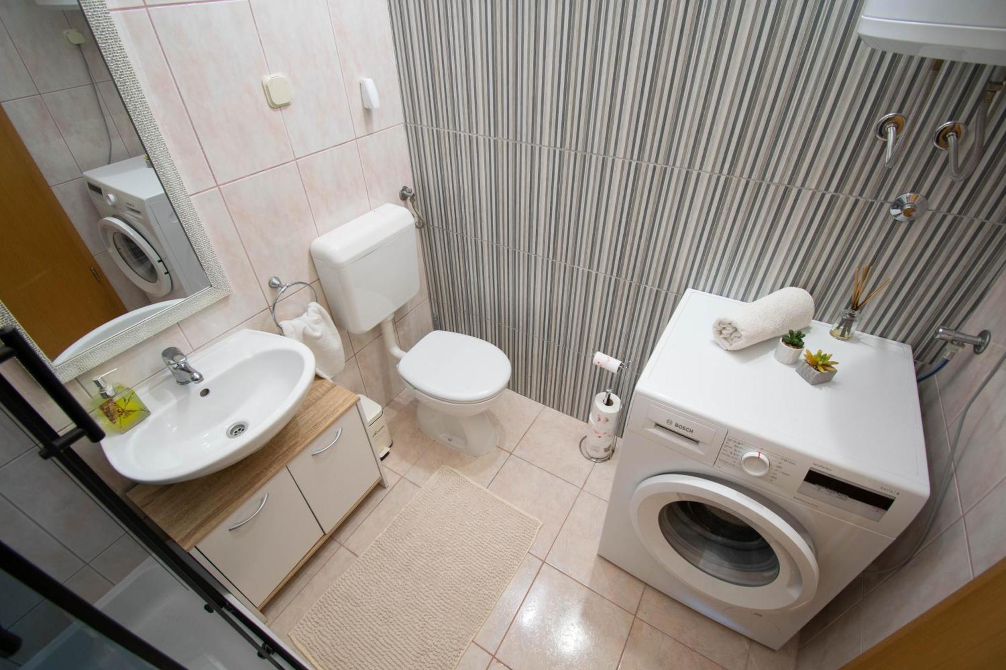 Apartment 30 M From Beach,Makarska,Marija Экстерьер фото