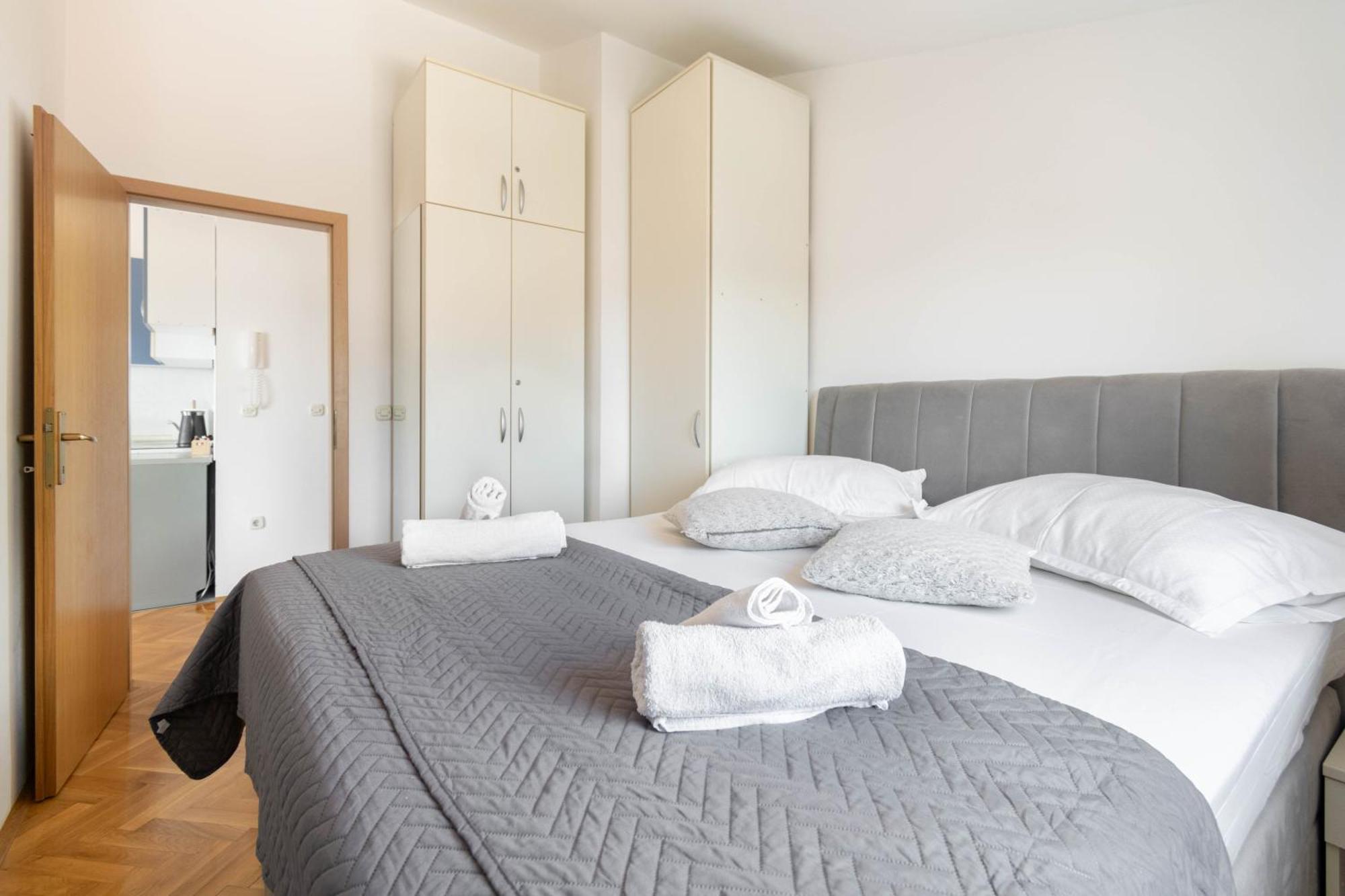 Apartment 30 M From Beach,Makarska,Marija Экстерьер фото